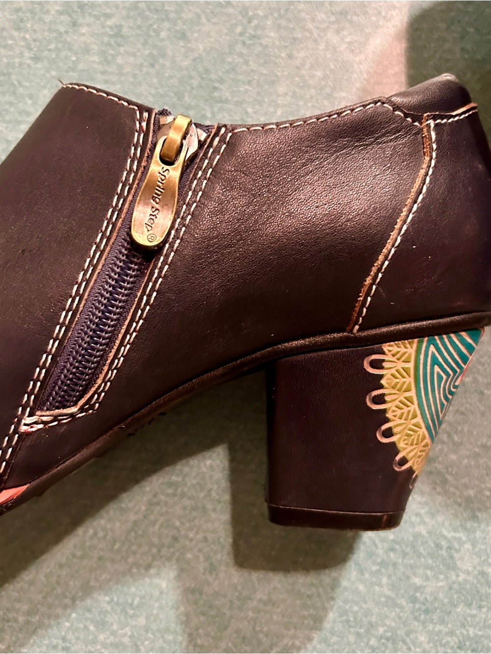 L’Artiste Spring Step Black with Colorful Southwest Design Ankle Shoes Size 8 - Picture 5 of 9